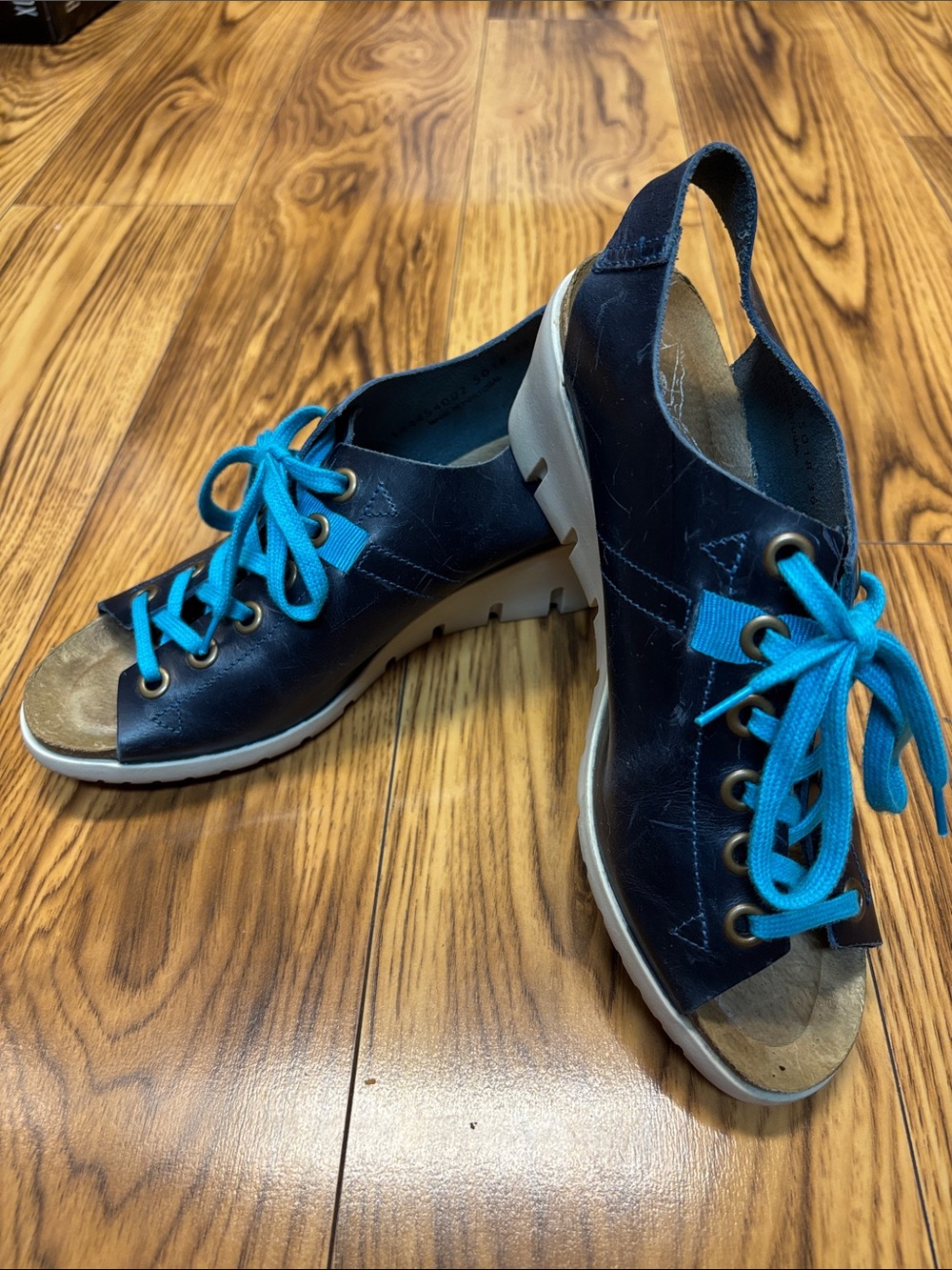FLY London Yuta Women’s Navy Open-Toe Lace-Up sandals size 8